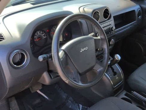 Used 2010 Jeep Patriot Sport AWD/4WD image 10