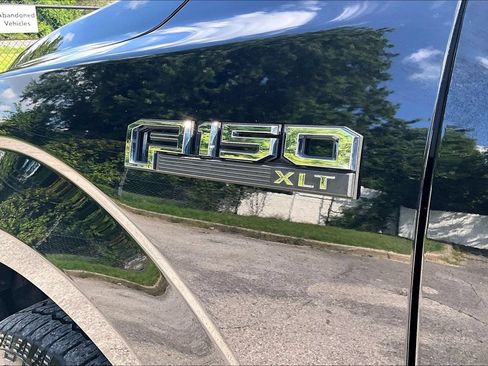 Used 2020 Ford F150 XLT w/ Equipment Group 302A Luxury AWD/4WD image 11