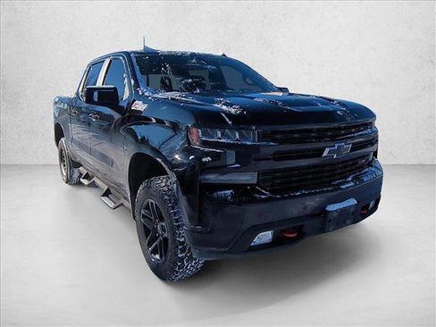 Used 2020 Chevrolet Silverado 1500 LT Trail Boss image 3