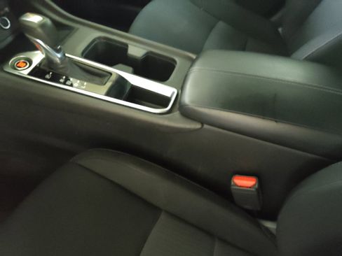 Used 2020 Nissan Sentra SV FWD image 26