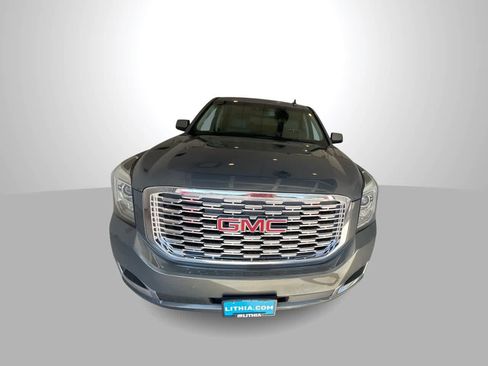 Used 2018 GMC Yukon XL Denali w/ Denali Ultimate Package AWD/4WD image 3