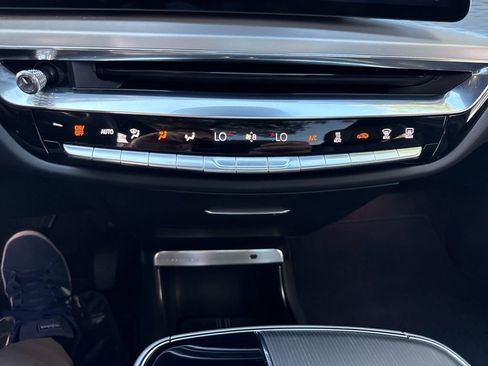 Used 2024 Cadillac Lyriq Sport AWD/4WD image 46