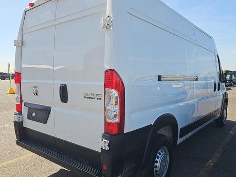 Used 2026 RAM ProMaster 2500 w/ Convenience Group FWD image 2