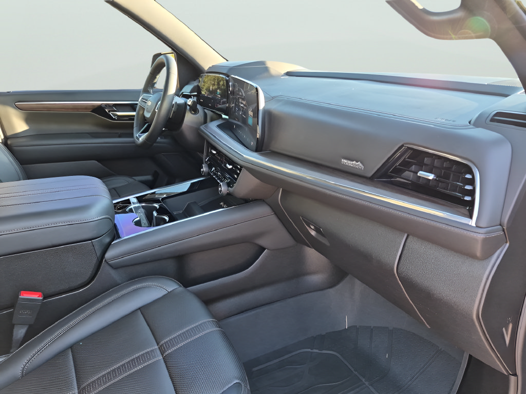 Used 2025 Chevrolet Tahoe High Country RWD image 38
