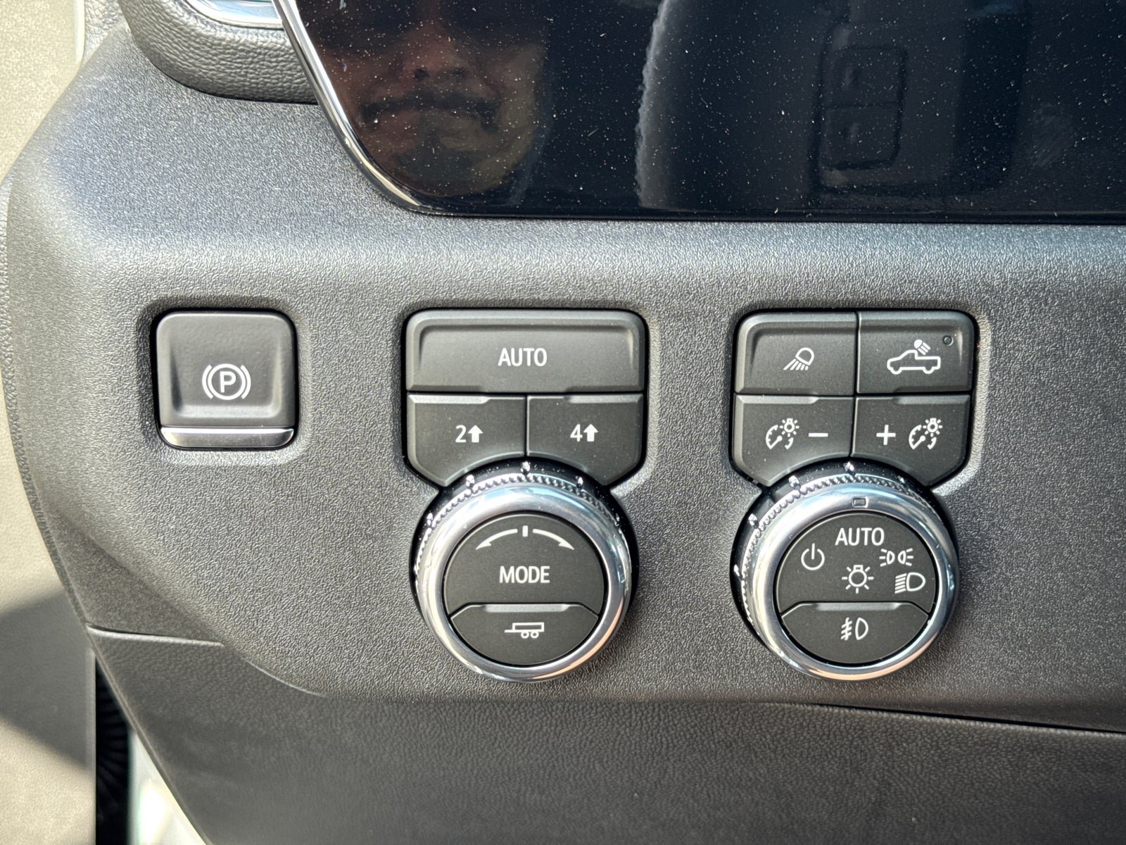 Used 2026 GMC Sierra 1500 SLT w/ SLT Convenience Package AWD/4WD image 31