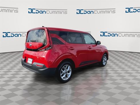 Used 2021 Kia Soul S image 8