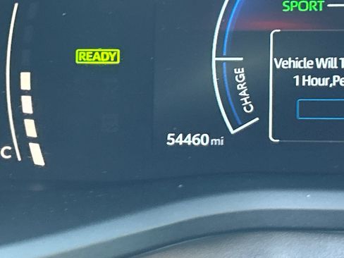Used 2025 Toyota Camry LE FWD image 32