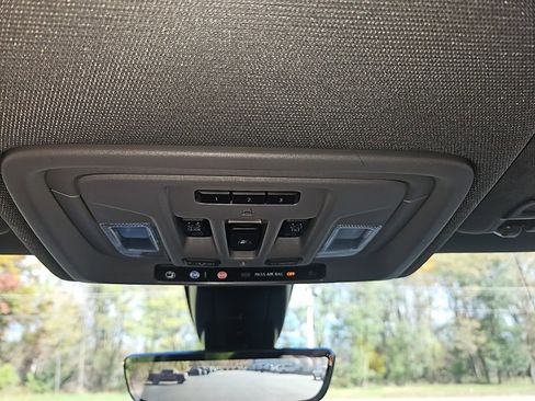 Used 2022 GMC Sierra 1500 Denali w/ Denali Reserve Package image 24