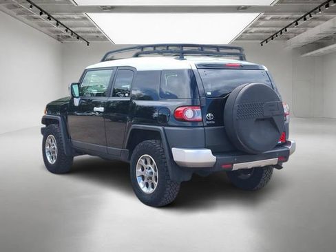 Used 2012 Toyota FJ Cruiser 4WD w/ Upgrade Pkg image 3
