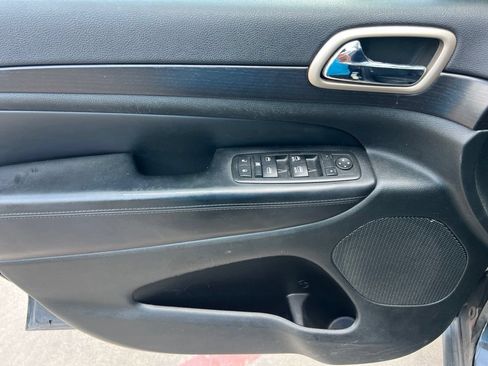 Used 2014 Jeep Grand Cherokee Laredo RWD image 10
