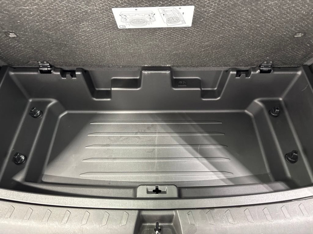 Used 2023 Chevrolet Traverse LT w/ LT Premium Package AWD/4WD image 58