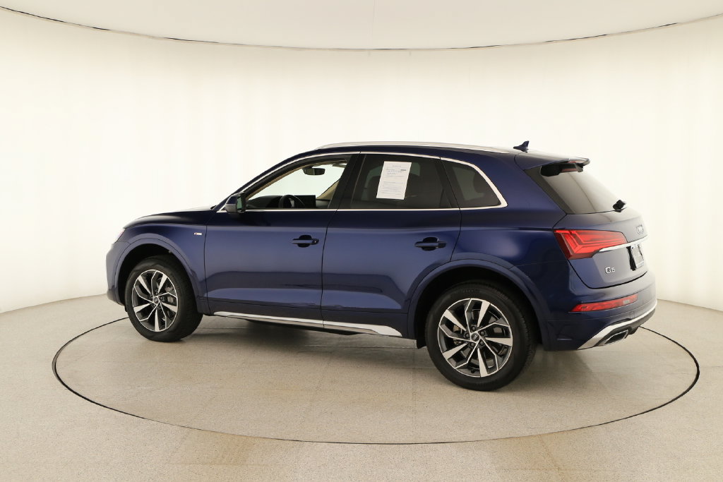 Certified 2023 Audi Q5 2.0T Premium w/ Convenience Package AWD/4WD image 3