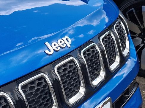 Used 2024 Jeep Compass Limited AWD/4WD image 4