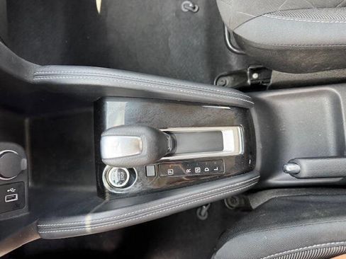 Used 2019 Nissan Kicks SV FWD image 35