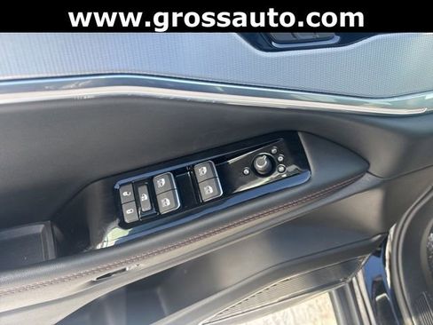 Used 2024 Jeep Wagoneer Launch Edition image 11