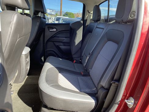 Used 2017 Chevrolet Colorado Z71 image 13