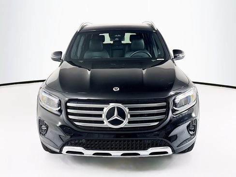 Used 2025 Mercedes-Benz GLB 250 image 2