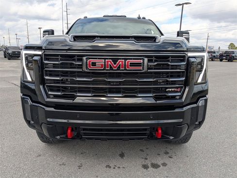 Used 2024 GMC Sierra 2500 AT4 w/ AT4 Premium Plus Package image 9