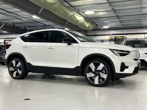 Used 2023 Volvo C40 P8 Recharge Ultimate AWD/4WD image 1