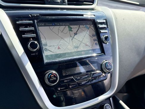 Used 2018 Nissan Murano Platinum image 9