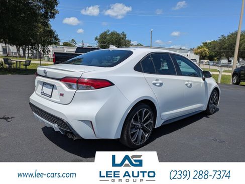 Used 2020 Toyota Corolla SE w/ SE Premium Package FWD image 3