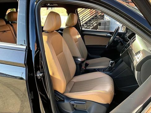 Used 2023 Volkswagen Tiguan SE FWD image 10