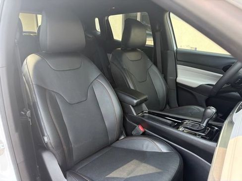 Used 2023 Jeep Compass Limited w/ Elite Group AWD/4WD image 12