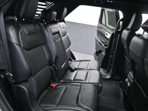 Used 2021 Ford Explorer ST w/ ST Street Pack AWD/4WD image 12