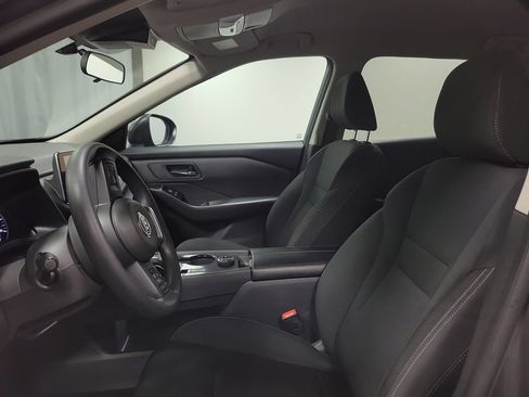 Used 2024 Nissan Rogue S AWD/4WD image 15