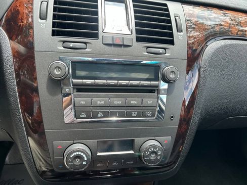 Used 2008 Cadillac DTS FWD image 10