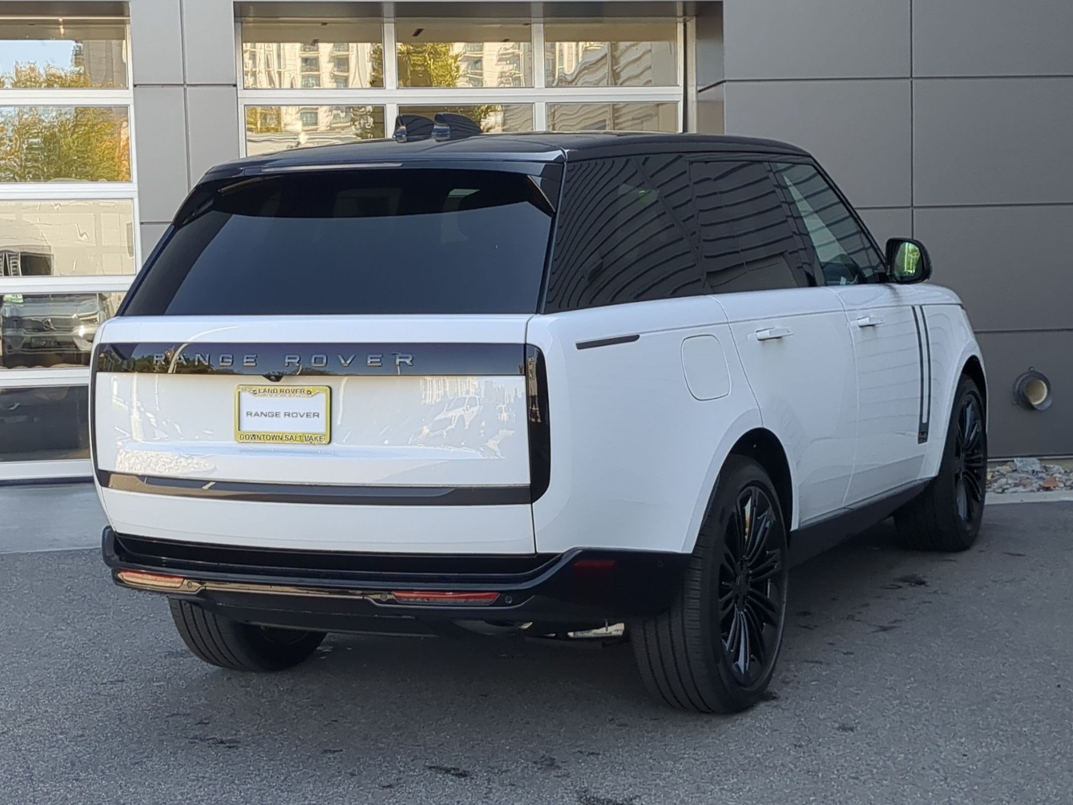 New 2026 Land Rover Range Rover SE AWD/4WD image 5
