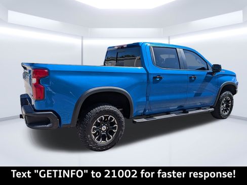 Used 2022 Chevrolet Silverado 1500 ZR2 w/ Technology Package AWD/4WD image 3