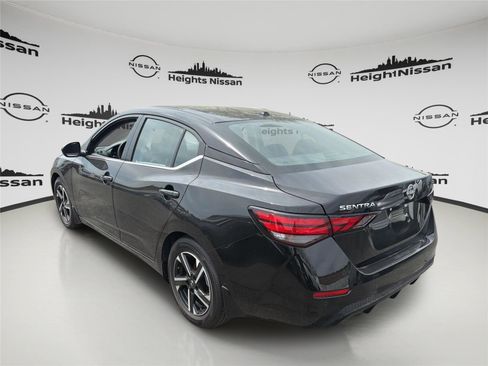Used 2025 Nissan Sentra SV w/ All-Weather Package FWD image 3