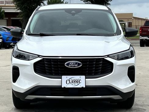 Used 2025 Ford Escape Active FWD image 9
