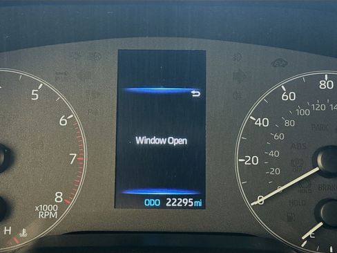 Used 2024 Toyota Corolla Cross AWD Hybrid image 15