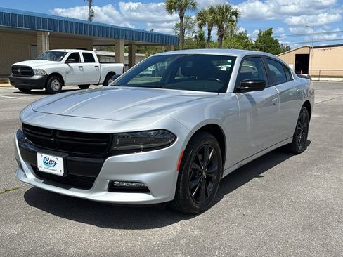 Used 2022 Dodge Charger SXT w/ Blacktop Package image 2