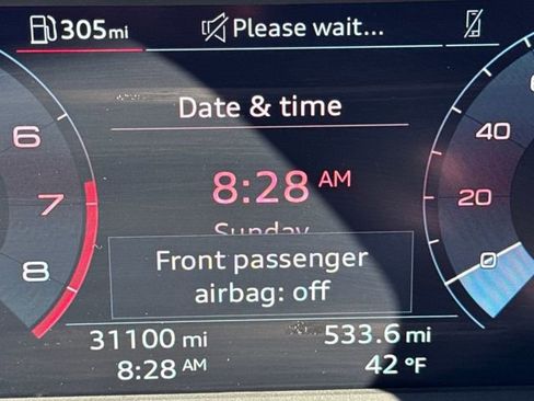 Used 2025 Audi Q3 2.0T Premium image 18