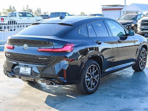 Used 2025 BMW X4 xDrive30i AWD/4WD image 9