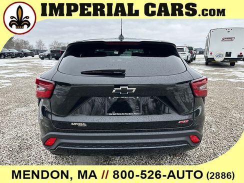New 2026 Chevrolet Trax RS w/ Sunroof Package FWD image 9