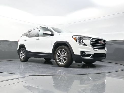 Used 2024 GMC Terrain SLT AWD/4WD image 31