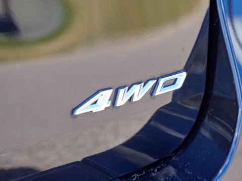 Used 2024 Ford Explorer XLT AWD/4WD image 39