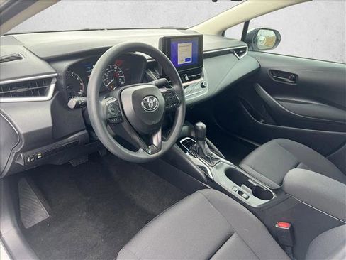 Certified 2025 Toyota Corolla LE image 9
