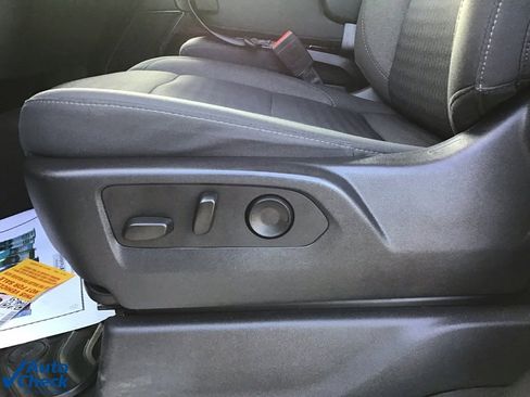 Used 2023 Chevrolet Silverado 1500 LT image 27