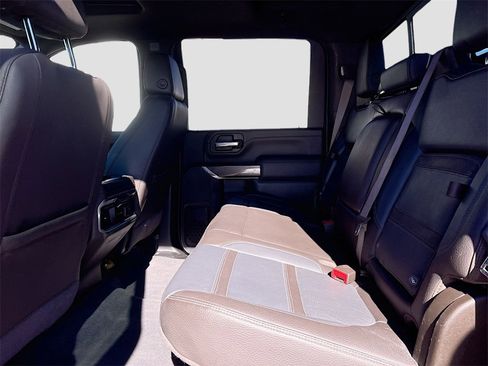 Used 2023 GMC Sierra 2500 Denali w/ Denali Ultimate Package image 25