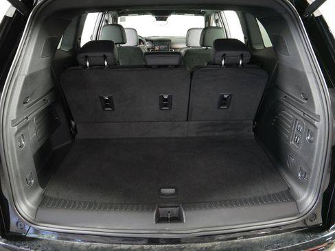 Used 2024 GMC Acadia Denali w/ Super Cruise Package AWD/4WD image 18