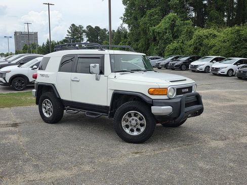 Used 2012 Toyota FJ Cruiser 4WD w/ Convenience Pkg image 2