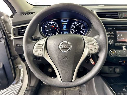 Used 2016 Nissan Rogue S w/ S Family Package AWD/4WD image 11