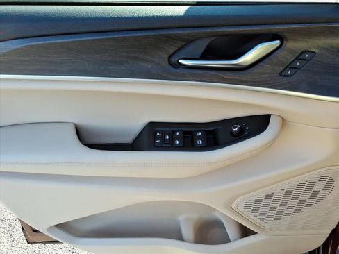 New 2025 Jeep Grand Cherokee Limited image 17