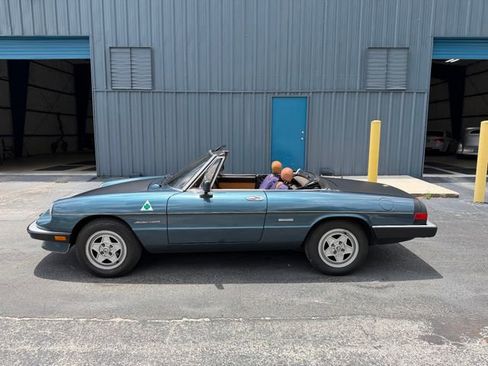 Used 1988 Alfa Romeo Spider Veloce RWD image 17