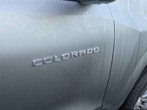 Used 2023 Chevrolet Colorado LT w/ LT Convenience Package II image 8